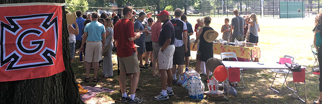 Grinnellians at the D.C. Picnic in 2016