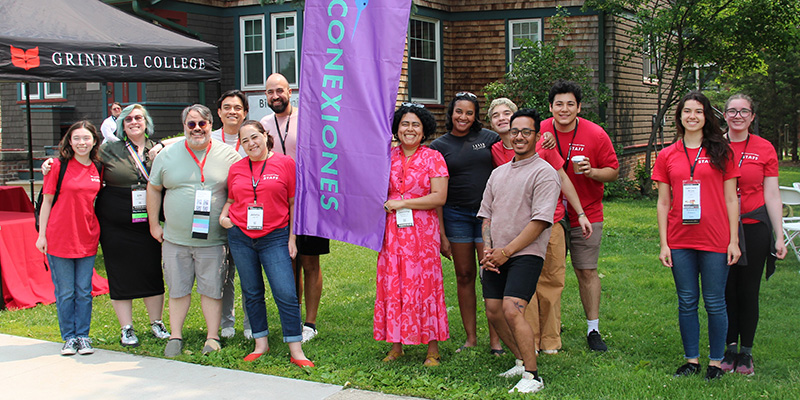 Alums and students taking part in the Conexiones Latine Alumni Reception.