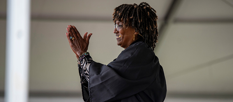 Kesho Scott recognized the crowd at Commencement 2021.