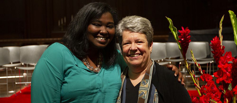 Hiba Elnour ’12 and Judy Hunter
