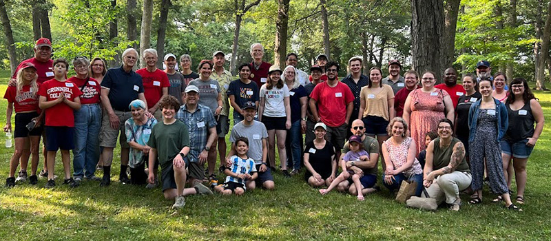 Group photo of the Iowa Corridor Summer Picnic attendees.