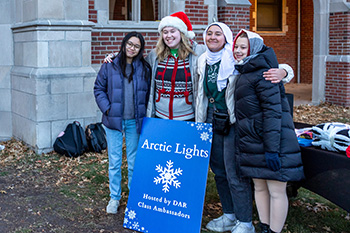 Class Ambassadors from the classes of 2024-2027 jointly organized the Arctic Lights festivities on Dec. 6